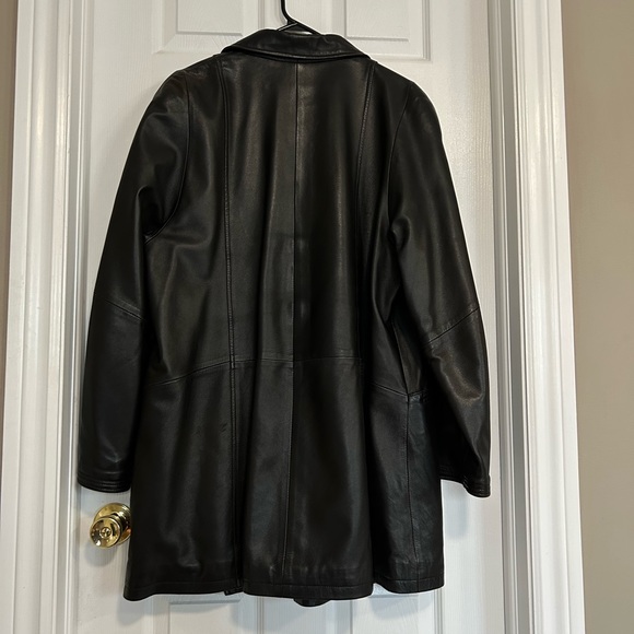 Black Long Women’s Leather Trenchcoat Jacket - Picture 4 of 12